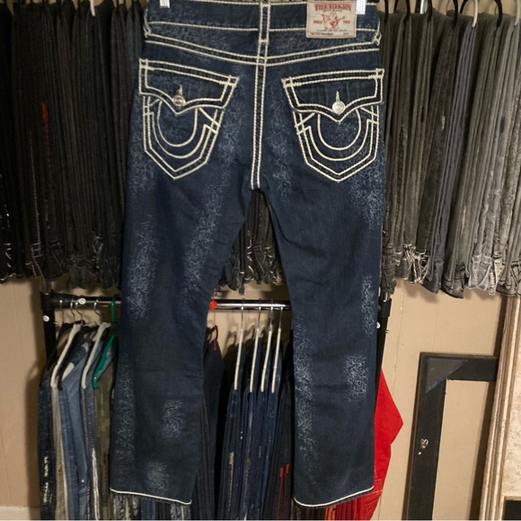 Rare! True Religion Straight Ropestitch in “INDIGO GLASS” wash 32x33 - Picture 2 of 7